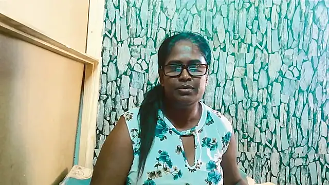 Exotic_indian95 webcam