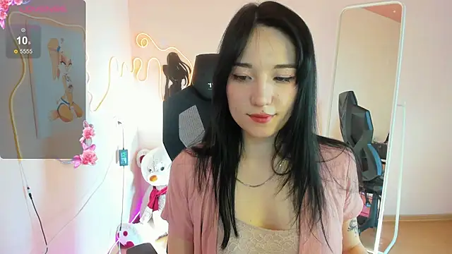 AliceeinWonderlanddd webcam