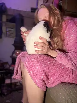 GoldenFlameGoddess webcam