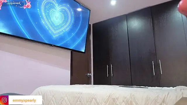 emyxpearly webcam