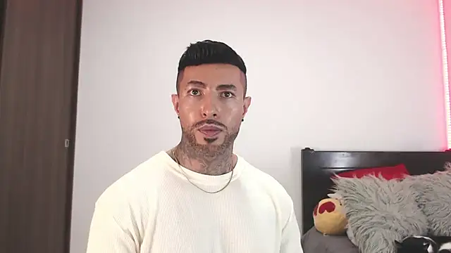 andrea_de_lucaa webcam