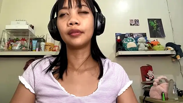 GloryKulikowski live sex cam