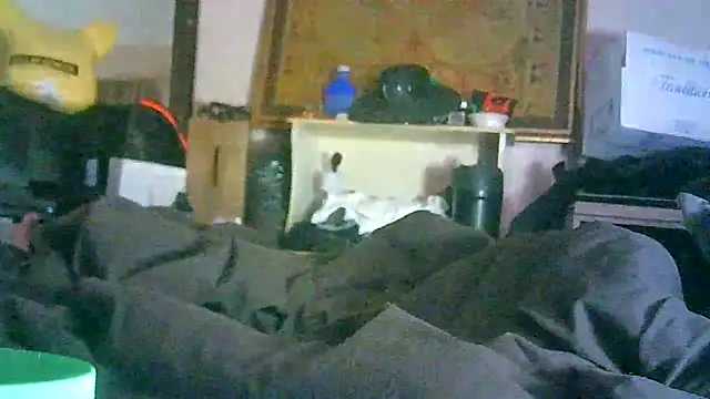 ON3YOULLN3VER_FIR3 webcam