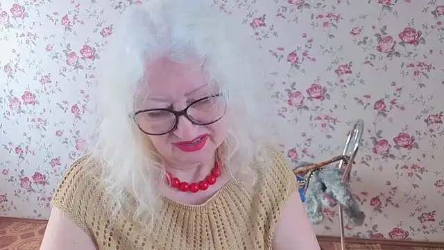 Maya_Mayflower webcam