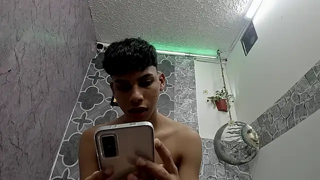 sexyboys_cutex18 webcam