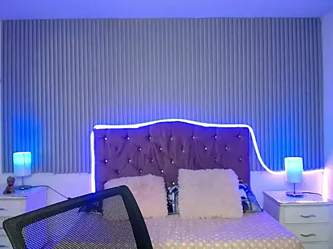 mariana_bigboobs2 webcam