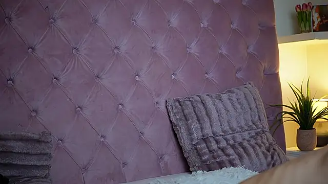 maiamini - MaiaMini's free webcam - UK Sex Cams