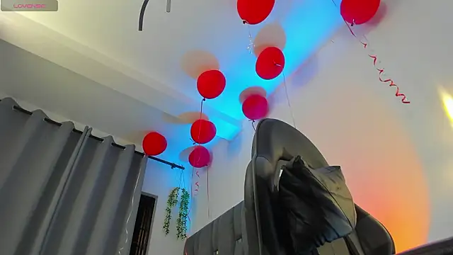 noah_corvelle webcam