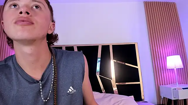 Genesis_And_Jack_ webcam