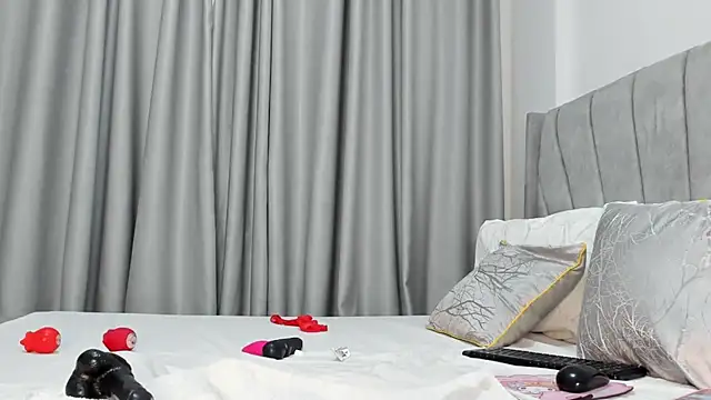 thee_sexy_goddess webcam