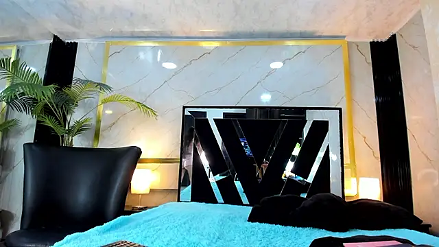 VictoriaKyros webcam