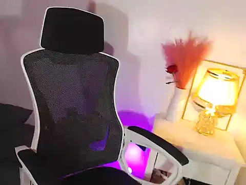 MajesticKitana webcam