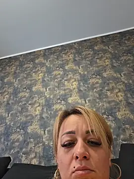 RuxyHuge42ETT webcam