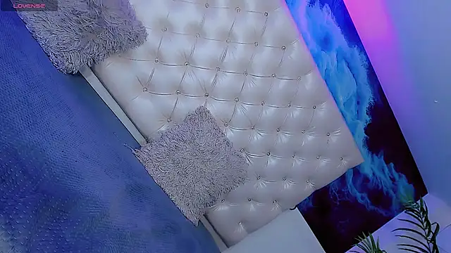 Daniiela_Ember's room