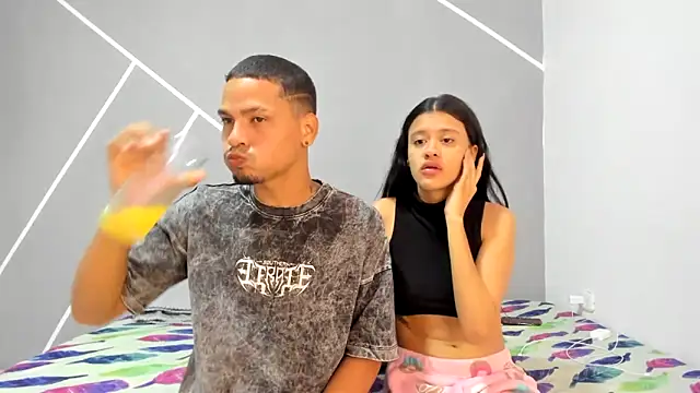 Sexy777Couple webcam