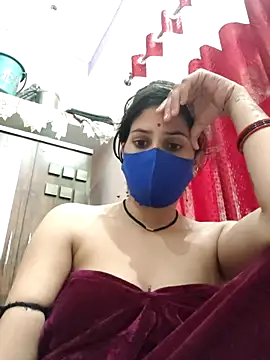 Webcam Model (Maahi-Queen)  is live.Free join now!