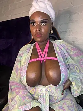 QUEEN_NOBUHLE_FEMDOM_777 webcam