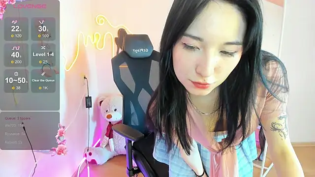 AliceeinWonderlanddd webcam