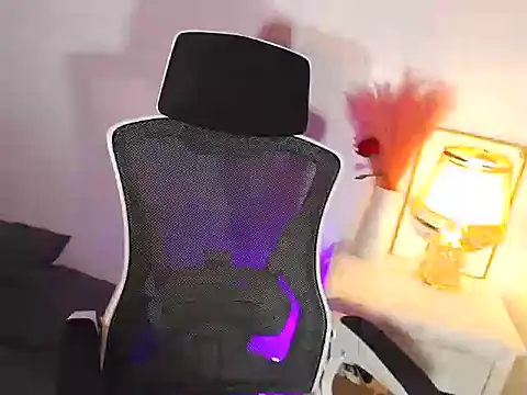 MajesticKitana webcam