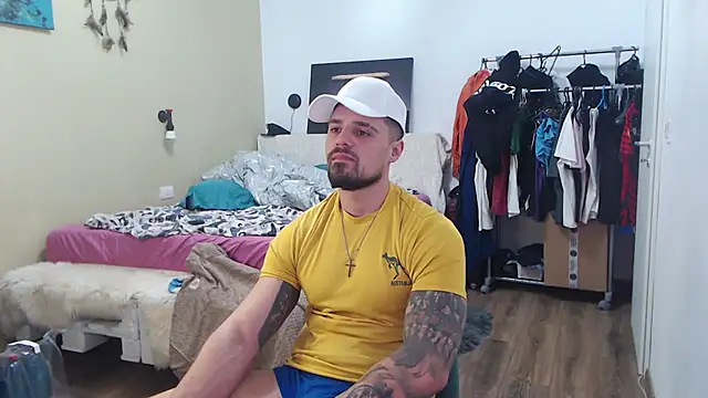 Tiberius_hunk live sex cam