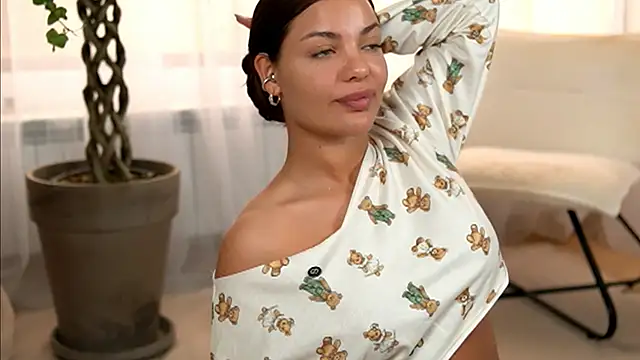 TheMaddisonShow_ webcam