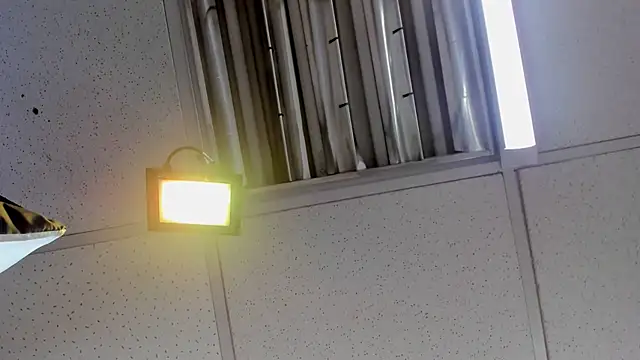 Aisha_hotts777 webcam