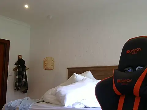 TroyDieselXXX webcam