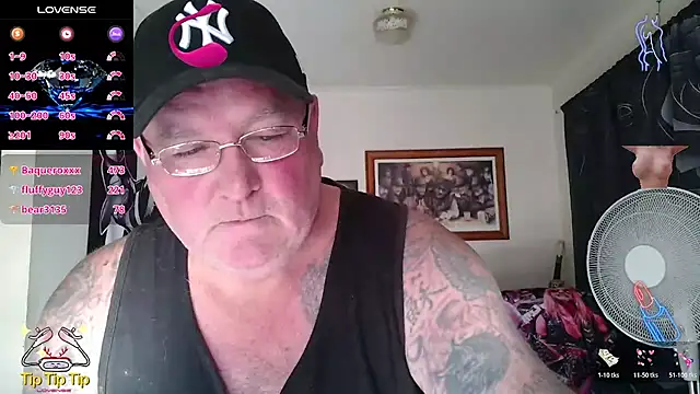 KINKYBLUEYES69 webcam