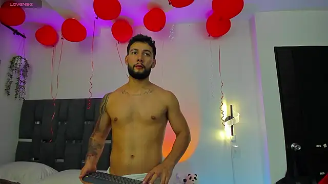 noah_corvelle webcam