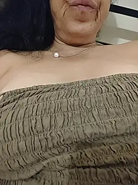 NakedMILFx webcam stripchat model stream image