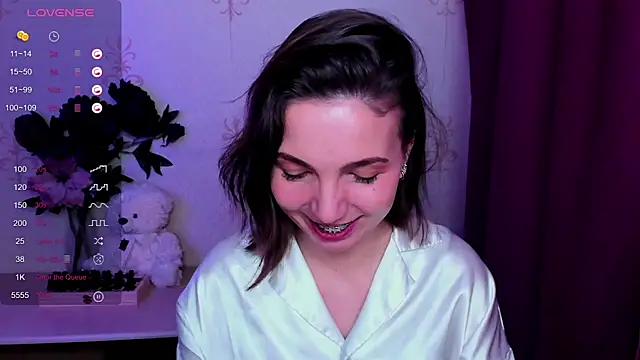 KindHazelHere_ webcam