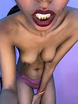 Small_Titss webcam