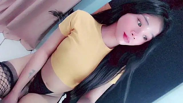 Amomentoflust99 webcam