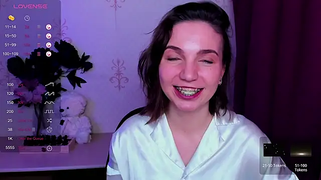 KindHazelHere_ webcam