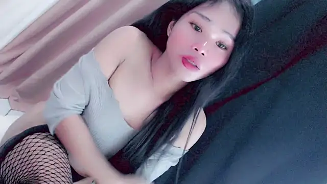 Amomentoflust99 webcam