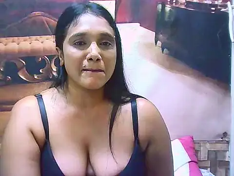 IndianSexyLady20 webcam