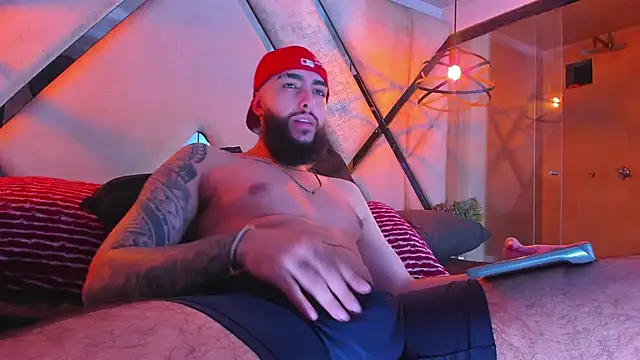 SantiagoHincapiie webcam