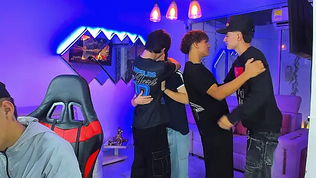 Houseofwarrios webcam