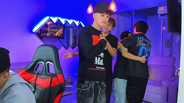 Houseofwarrios webcam