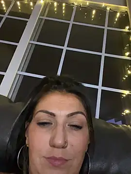 LittleMissEeve webcam