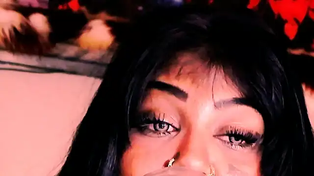 indian_dreamgirl webcam