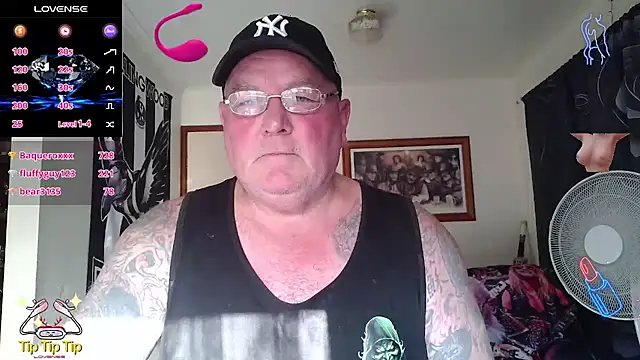 kinkyblueyes69 (M mature) - OIL MY COCK n balls