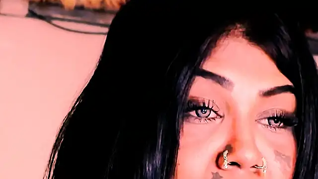 indian_dreamgirl webcam