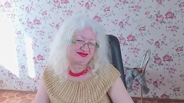 Maya_Mayflower webcam