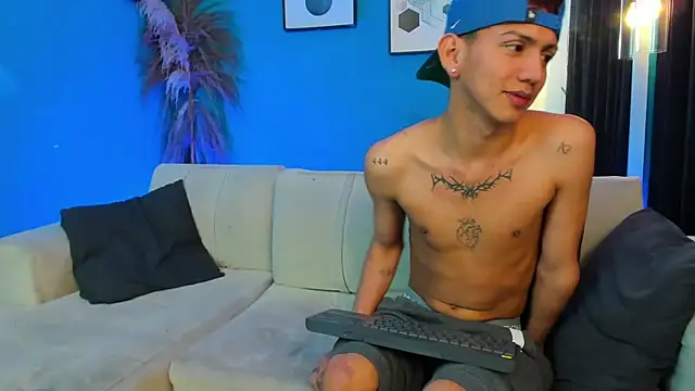 Marcus_and_Tony webcam