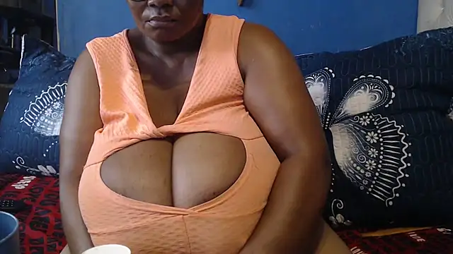 CUTEFIRMMELONSS webcam