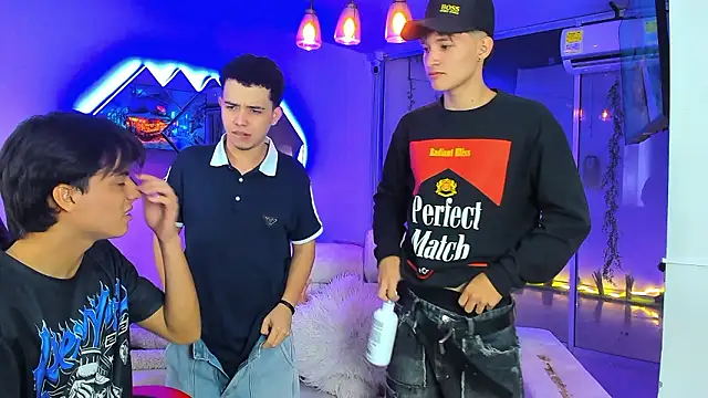 Houseofwarrios webcam