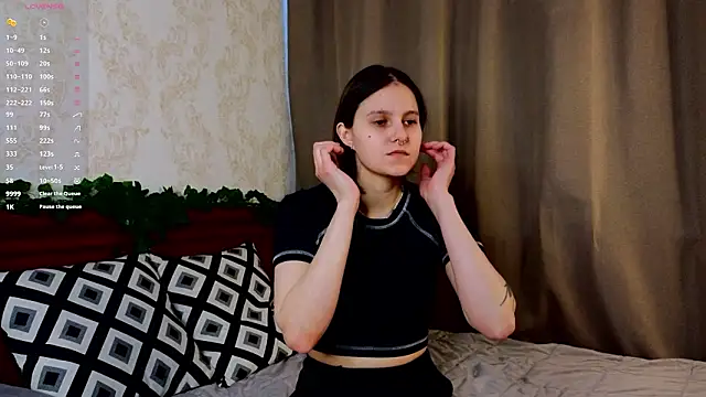 MirthfulUnseen webcam