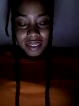 Webcam Model (HONEYSWEETS_LIVE)  is live.Free join now!