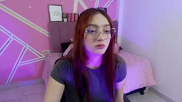 Natasha_Romanof18 webcam